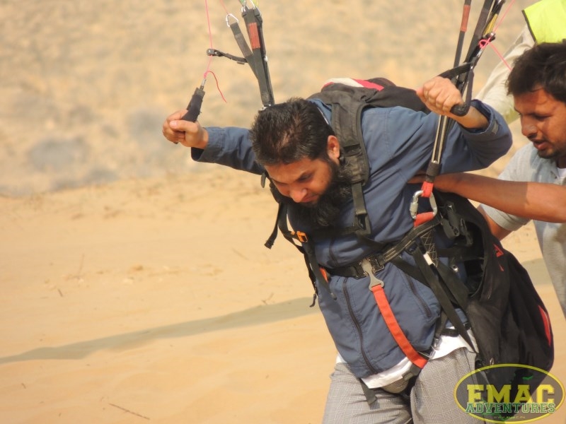 emac-paragliding-in-karachiemac-paragliding-in-karachi063